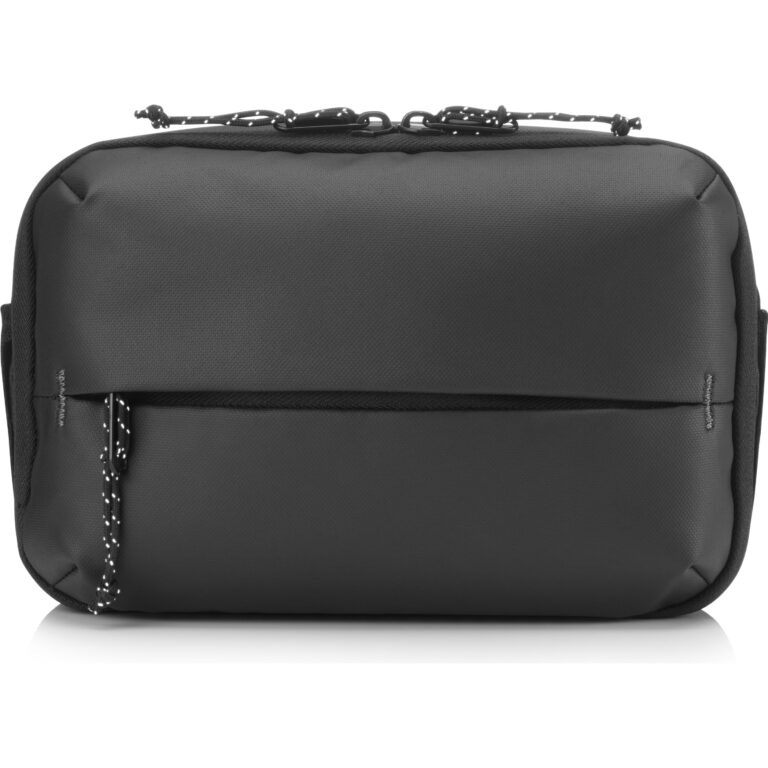 Schwarze Tasche mit Reißverschlüssen und glatter Oberfläche, frontale Ansicht.
