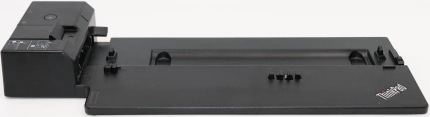 Schwarze Laptop-Dockingstation in rechteckiger Form mit ThinkPad-Logo.