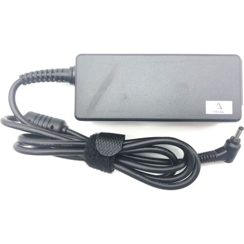 Schwarzes Laptop-Netzteil mit Kabel und Klettverschluss. Schwarzes Laptop-Netzteil mit Kabel und Klettverschluss.